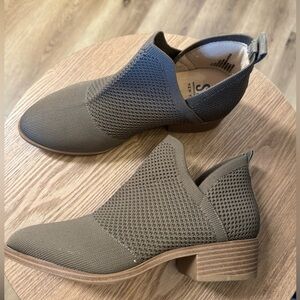 SM New York Women's Taupe Ankle Booties